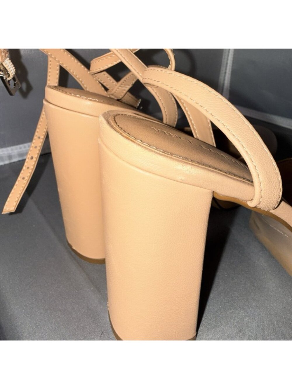 Vince Camuto Patrissya Leather HighHeel Platform Closed Toe Pump Size 8 - Picture 7 of 8